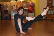 Taller de Yoga, esta fotografia es de la profesora que se llama Isabel